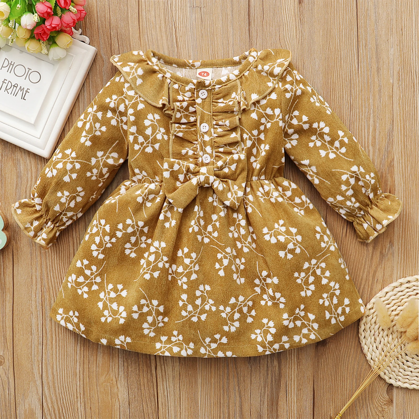 Baby Toddler Autumn Dress Girls Floral Ruffled Round-Neck Long Sleeve Buttons Dress for Toddlers 0-24 Months
Baby Toddler Autumn Dress Girls Floral Ruffled Round-Neck Long Sleeve Buttons Dress for Toddlers 0-24 Months