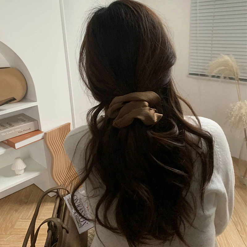 Fashion Bright Silk Hair Ring Female's Casual Oversized Hair Scrunchies Trendy Pretty Soft Yarn Large Intestine Elastic HairBand
Fashion Bright Silk Hair Ring Female's Casual Oversized Hair Scrunchies Trendy Pretty Soft Yarn Large Intestine Elastic HairBand