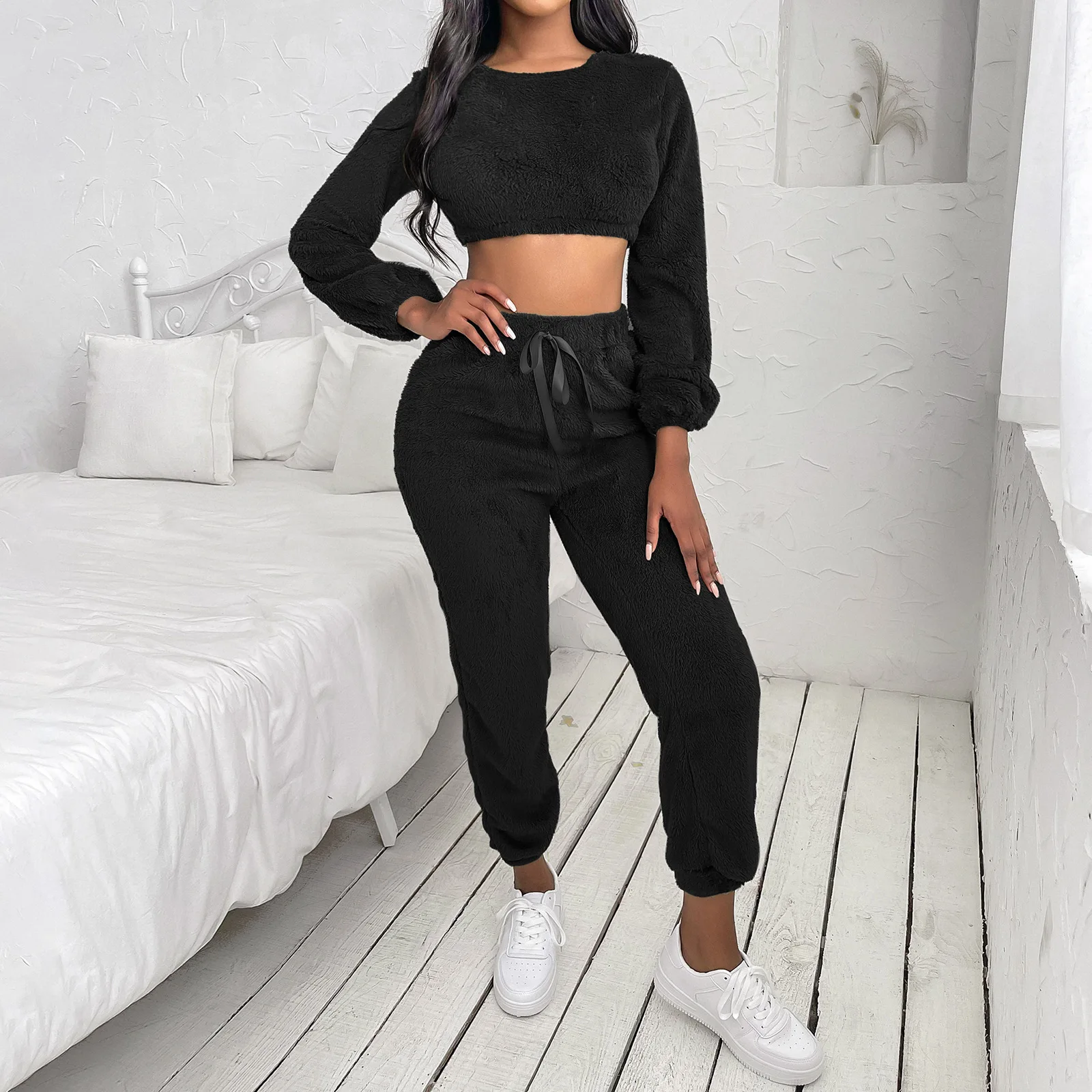 Women's autumn and winter new sexy fashion casual sports plush long-sleeved shirt lace-up trousers suit
Women's autumn and winter new sexy fashion casual sports plush long-sleeved shirt lace-up trousers suit