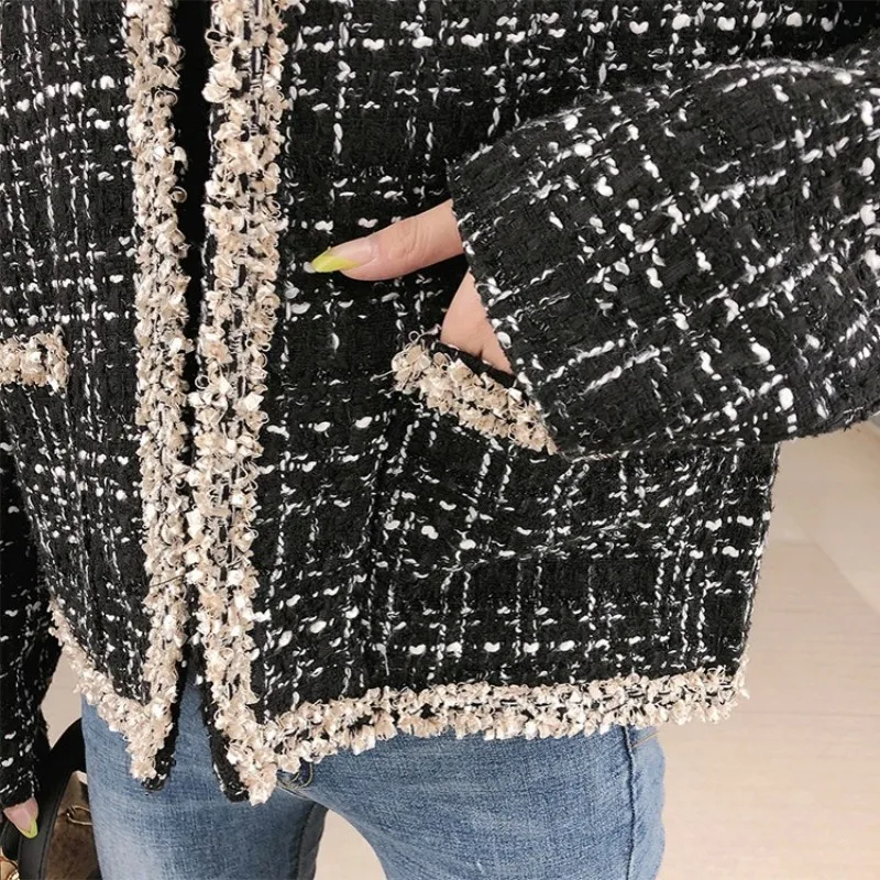 Fashion New Vintage Tweed Short Coat Women Elegant Loose Cardigan Jacket Streetwear O-Neck Office Lady Black Outerwear S-L
Fashion New Vintage Tweed Short Coat Women Elegant Loose Cardigan Jacket Streetwear O-Neck Office Lady Black Outerwear S-L