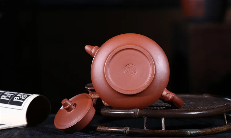 Hot Sale Kung Fu Tea Set Yixing Teapot Handmade Tea Pot Cup Set 200ml Zisha Ceramic Bamboo pot Chinese Tea Ceremony Gift 
Hot Sale Kung Fu Tea Set Yixing Teapot Handmade Tea Pot Cup Set 200ml Zisha Ceramic Bamboo pot Chinese Tea Ceremony Gift