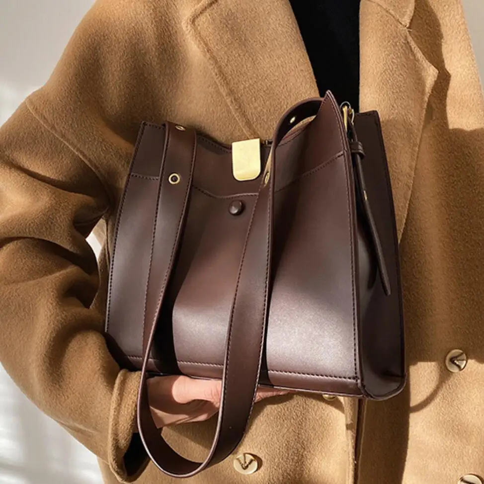 Vintage Fashion Female Tote Lock 2021 New High Quality PU Leather Women's Designer Handbag High capacity Shoulder Messenger Bag
Vintage Fashion Female Tote Lock 2021 New High Quality PU Leather Women's Designer Handbag High capacity Shoulder Messenger Bag