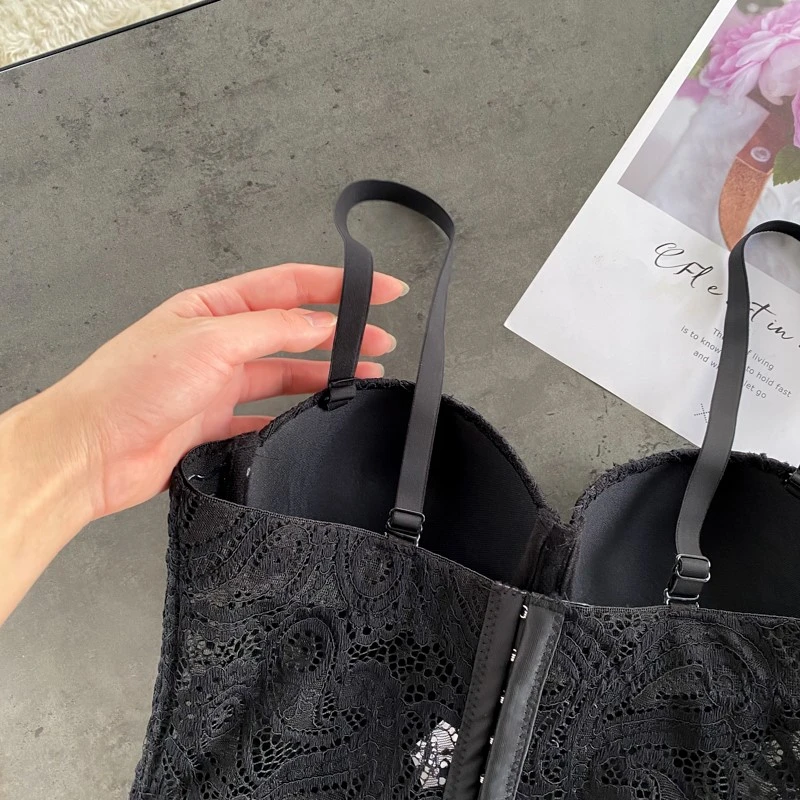 Foamlina Women Lace Bustier Corset Black Adjustable Strap Hollow Out Sexy Tank Top Ladies Slim Corset Bra Cropped Top Vest
Foamlina Women Lace Bustier Corset Black Adjustable Strap Hollow Out Sexy Tank Top Ladies Slim Corset Bra Cropped Top Vest