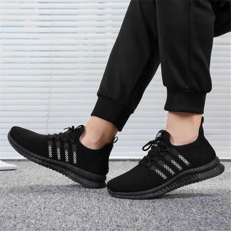 2021 new four seasons breathable men's fly net casual shoes cloth shoes running shoes sports comfortable shoes 39-44 
2021 new four seasons breathable men's fly net casual shoes cloth shoes running shoes sports comfortable shoes 39-44