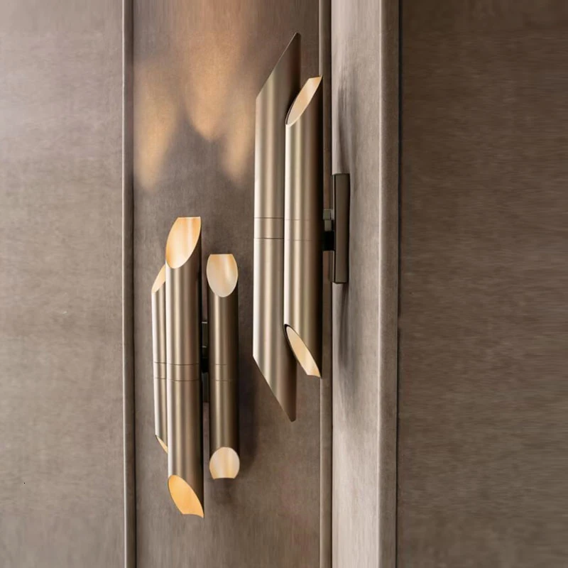 Modern Concise Atmosphere Originality Metal Wall Lamp Continuous System Light Luxurious Hotel A Living Room Bedroom Wall Lamp
Modern Concise Atmosphere Originality Metal Wall Lamp Continuous System Light Luxurious Hotel A Living Room Bedroom Wall Lamp