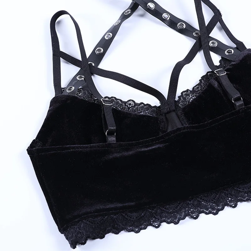 Goth Lace Trim Black Camis Women Sexy Punk Tank Tops Gothic Bandage Halter Female Bodycon Camis Crop Tops Streetwear
Goth Lace Trim Black Camis Women Sexy Punk Tank Tops Gothic Bandage Halter Female Bodycon Camis Crop Tops Streetwear