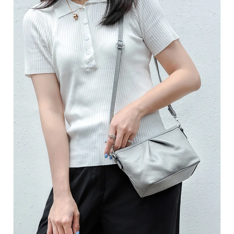 Women Bag Genuine Leather Bag Cloud Bag Soft Leather Madame Bag Shoulder Slant Dumpling Bag Handbag Clutches Bags Messenger Bag
Women Bag Genuine Leather Bag Cloud Bag Soft Leather Madame Bag Shoulder Slant Dumpling Bag Handbag Clutches Bags Messenger Bag