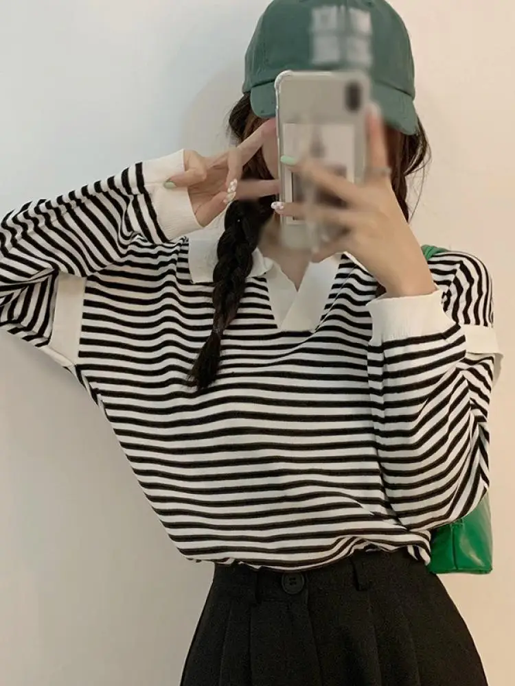 Женский Осенний Вязаный топ в полоску, свободная футболка с отложным воротником, модный Повседневный свитер с длинными рукавами
Женский Осенний Вязаный топ в полоску, свободная футболка с отложным воротником, модный Повседневный свитер с длинными рукавами