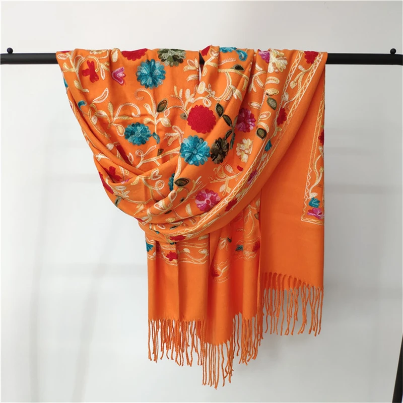 2020 женские зимние кашемировые шарфы с цветочной вышивкой женские шали бандана на шею тёплый платок
2020 женские зимние кашемировые шарфы с цветочной вышивкой женские шали бандана на шею тёплый платок