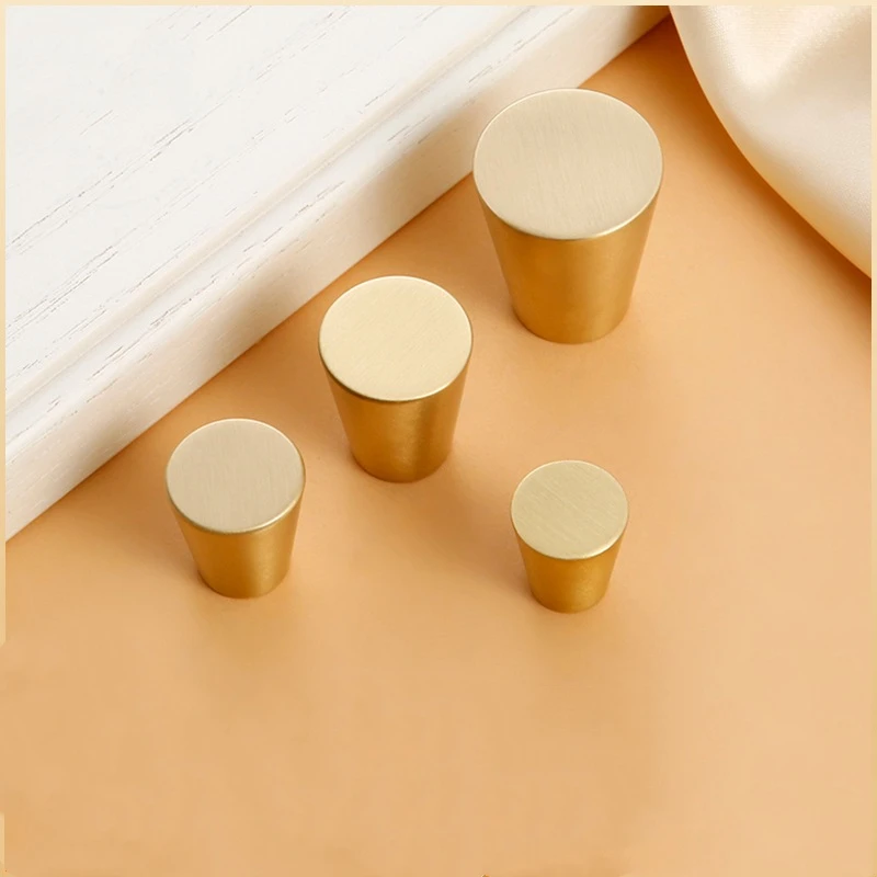 Golden Solid Brass cabinet Knobs and pulls New Chinese Drawer Wardrobe Door Handle Simple Cabinet Metal Taper Handle
Golden Solid Brass cabinet Knobs and pulls New Chinese Drawer Wardrobe Door Handle Simple Cabinet Metal Taper Handle