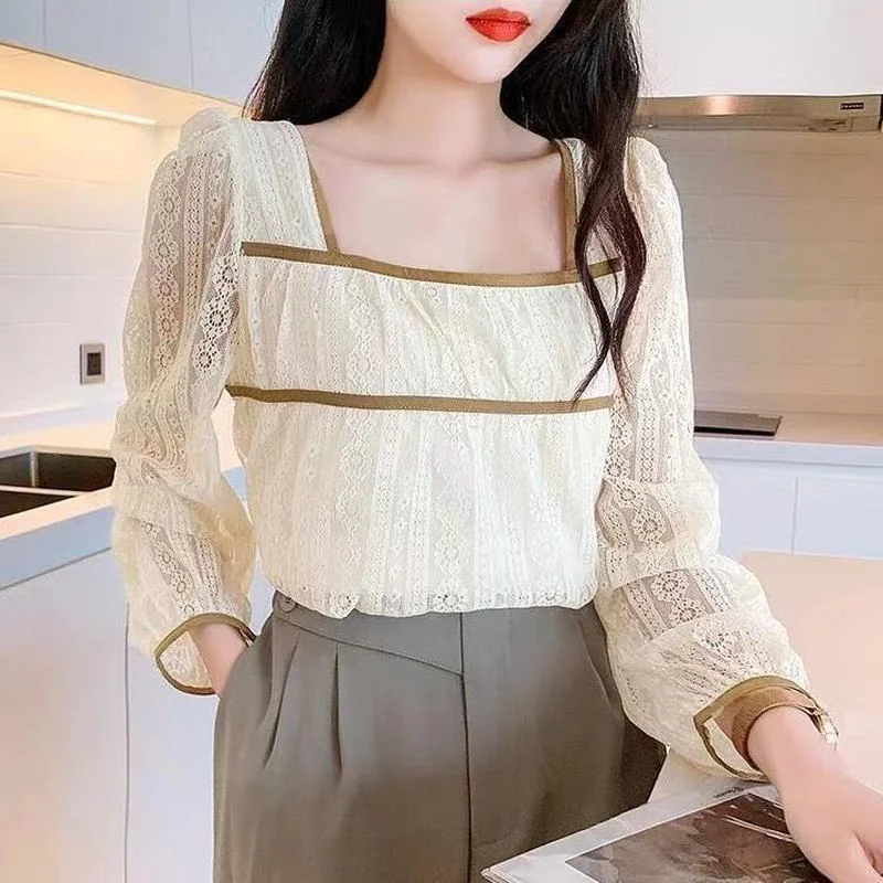 Ladies Blouse 2021 Autumn New Color Matching Square Neck Puff Sleeve Lace Shirt Elegant Fashion Bottoming Pullover Womens Tops
Ladies Blouse 2021 Autumn New Color Matching Square Neck Puff Sleeve Lace Shirt Elegant Fashion Bottoming Pullover Womens Tops