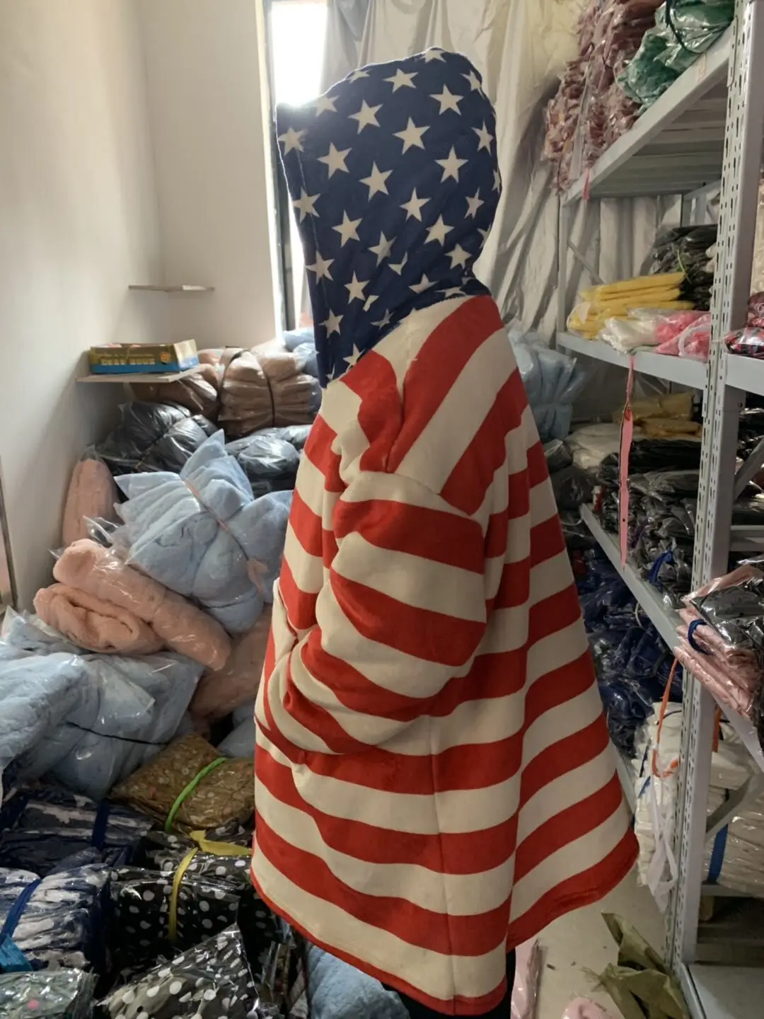 Leopard Fleece Sherpa Blanket with Sleeves Super Huge Warm Outdoor Pocket Hoodie Adult Winter Hooded TV Blankets Sweatshirt
Leopard Fleece Sherpa Blanket with Sleeves Super Huge Warm Outdoor Pocket Hoodie Adult Winter Hooded TV Blankets Sweatshirt