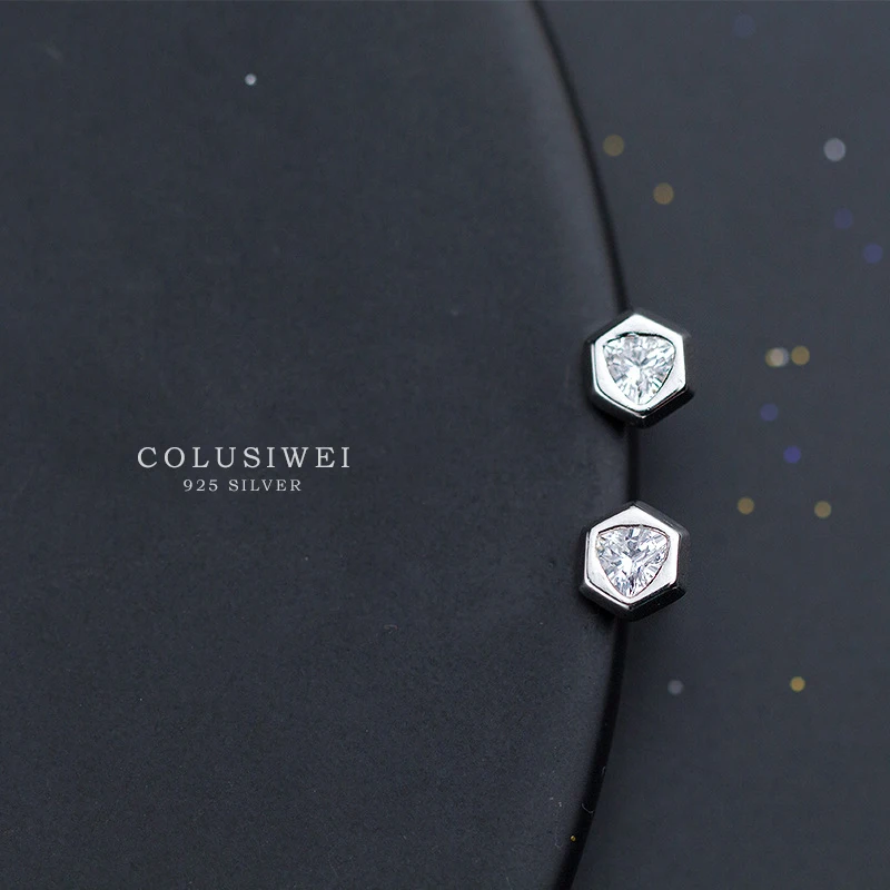 Colusiwei Sparkling Clear CZ Simple Hexagon Stud Earrings for Women Men Fashion Real 925 Sterling Silver Unisex Jewelry 2020 New
Colusiwei Sparkling Clear CZ Simple Hexagon Stud Earrings for Women Men Fashion Real 925 Sterling Silver Unisex Jewelry 2020 New