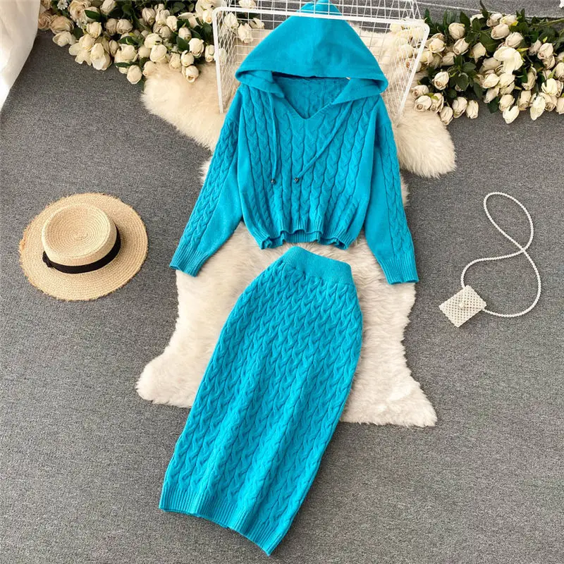 Retro Hooded V-Neck Short Hedging Twist Knit Sweater Female High Waist Package Hip Skirt Two Piece Suit Women Outfits M1666
Retro Hooded V-Neck Short Hedging Twist Knit Sweater Female High Waist Package Hip Skirt Two Piece Suit Women Outfits M1666