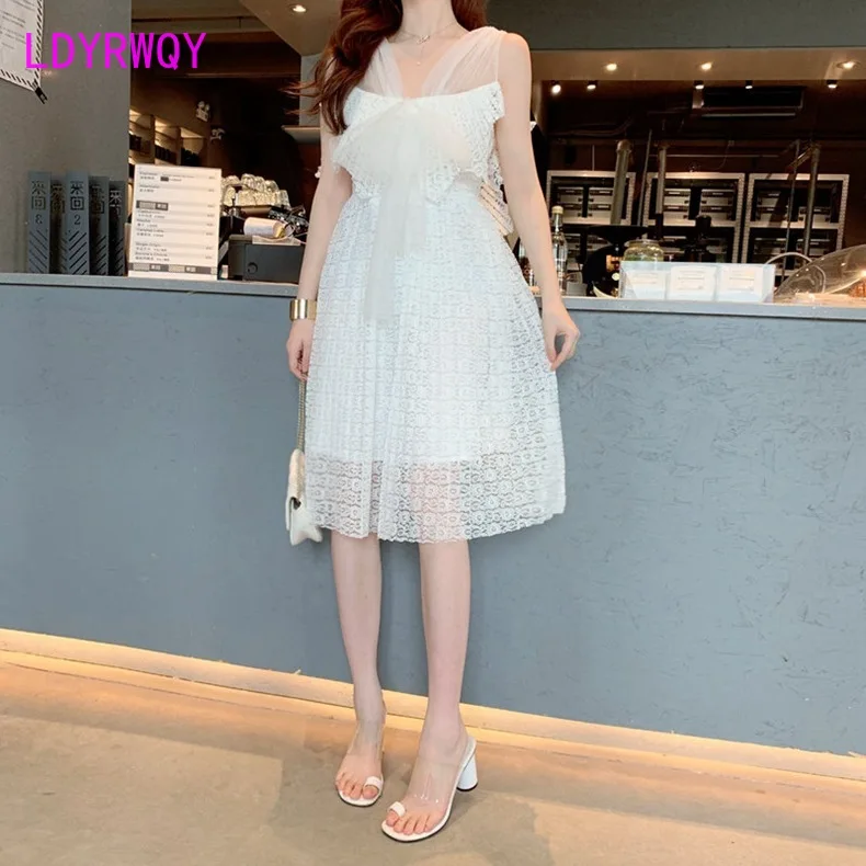 LDYRWQY 2021 new summer Korean version white halter backless slim sexy fashion beach dress Office Lady V-Neck
LDYRWQY 2021 new summer Korean version white halter backless slim sexy fashion beach dress Office Lady V-Neck