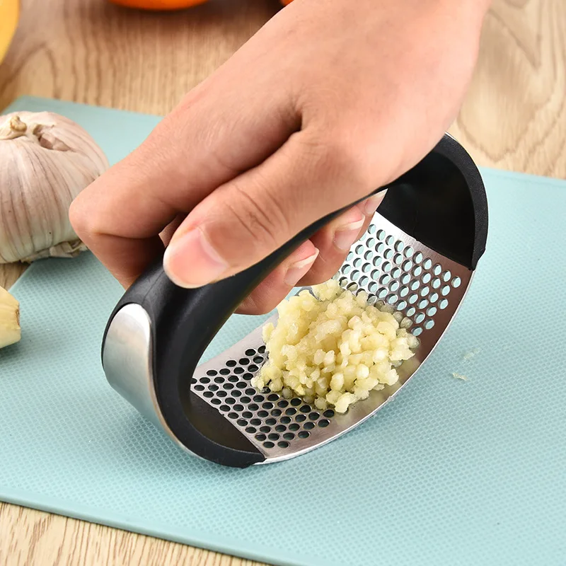 Stainless Steel Garlic Ginger Press Manual Garlic Mincer Chopping Tools Household Garlic Peeler Crusher Kitchen Accessories
Stainless Steel Garlic Ginger Press Manual Garlic Mincer Chopping Tools Household Garlic Peeler Crusher Kitchen Accessories