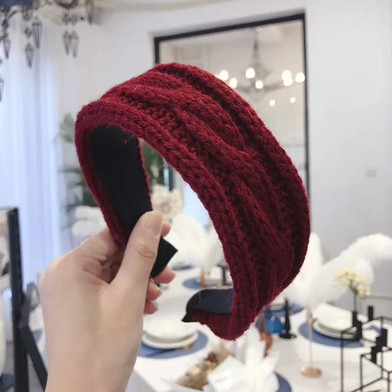Knitting Soft Striped Woolen Headband Wide-brimmed Head Hoop Fashion Hair Accessories Classic Warm Hair Hoop Turban Headwear
Knitting Soft Striped Woolen Headband Wide-brimmed Head Hoop Fashion Hair Accessories Classic Warm Hair Hoop Turban Headwear