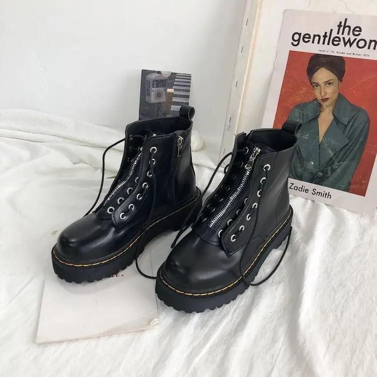 2020 new thick heel British short Front zipper boots women boots ins thin black single boots autumn winter
2020 new thick heel British short Front zipper boots women boots ins thin black single boots autumn winter