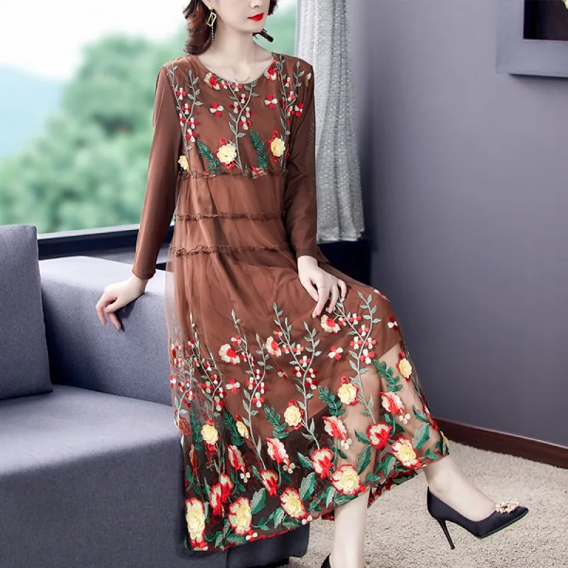 High Quality 2021 spring fashion casual Women Embroidery Mesh Dress Temperament loose embroidered O neck long sleeve dress
High Quality 2021 spring fashion casual Women Embroidery Mesh Dress Temperament loose embroidered O neck long sleeve dress