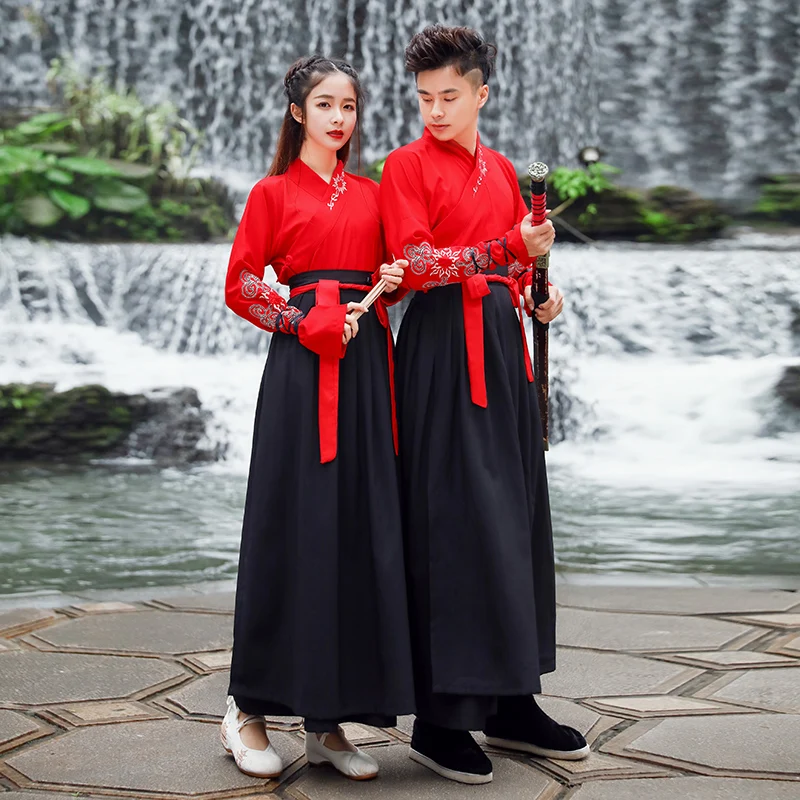 Ханьфу для женщин мужчин традиционной китайской танцевальный фестивальный рейв наряд восточные фея платье для выступления на сцене и бале...
Ханьфу для женщин мужчин традиционной китайской танцевальный фестивальный рейв наряд восточные фея платье для выступления на сцене и бале...