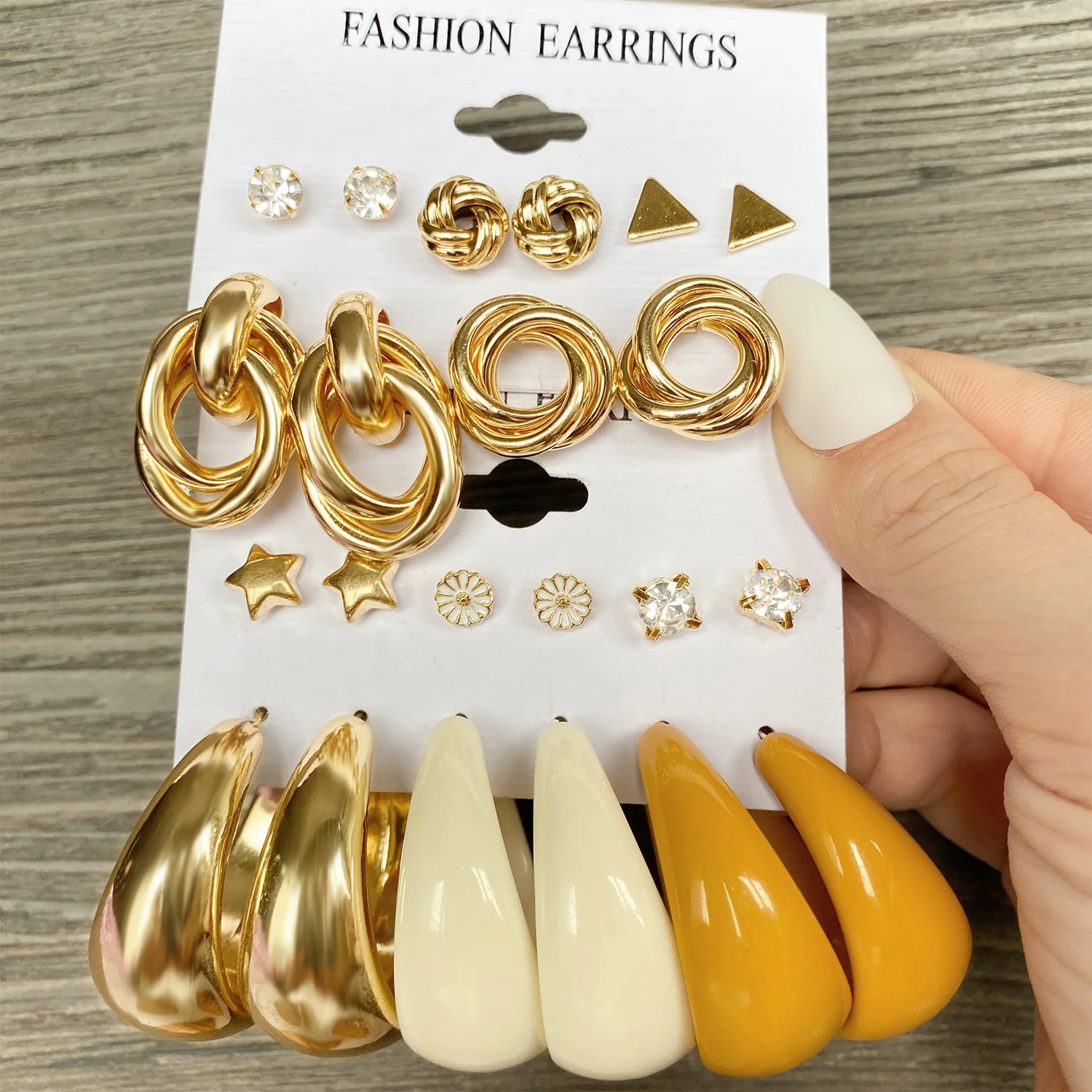 Fashion Gold Pearl Hoop Earrings Set For Women Geometirc Gold Metal Circle Hoop Earrings Brincos 2021 New Trend Jewelry Gift
Fashion Gold Pearl Hoop Earrings Set For Women Geometirc Gold Metal Circle Hoop Earrings Brincos 2021 New Trend Jewelry Gift