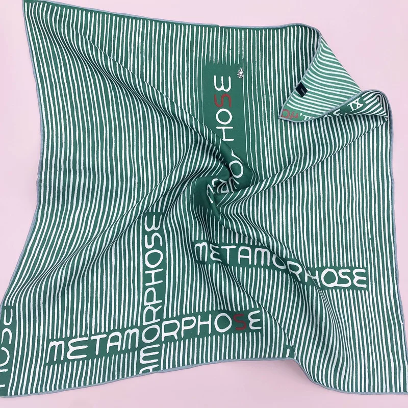 53*53cm New Silk Scarf Women's Silk Scarf Small Square Scarf Retro Hair Band Silk Scarf Small Scarf
53*53cm New Silk Scarf Women's Silk Scarf Small Square Scarf Retro Hair Band Silk Scarf Small Scarf