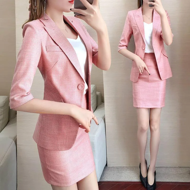 2020 New Summer Women Work Wear Plaid Casual Blazer + High Waist Skirt 2 Pcs Suits Office Lady Suits Two Piece Set Outfits L17
2020 New Summer Women Work Wear Plaid Casual Blazer + High Waist Skirt 2 Pcs Suits Office Lady Suits Two Piece Set Outfits L17