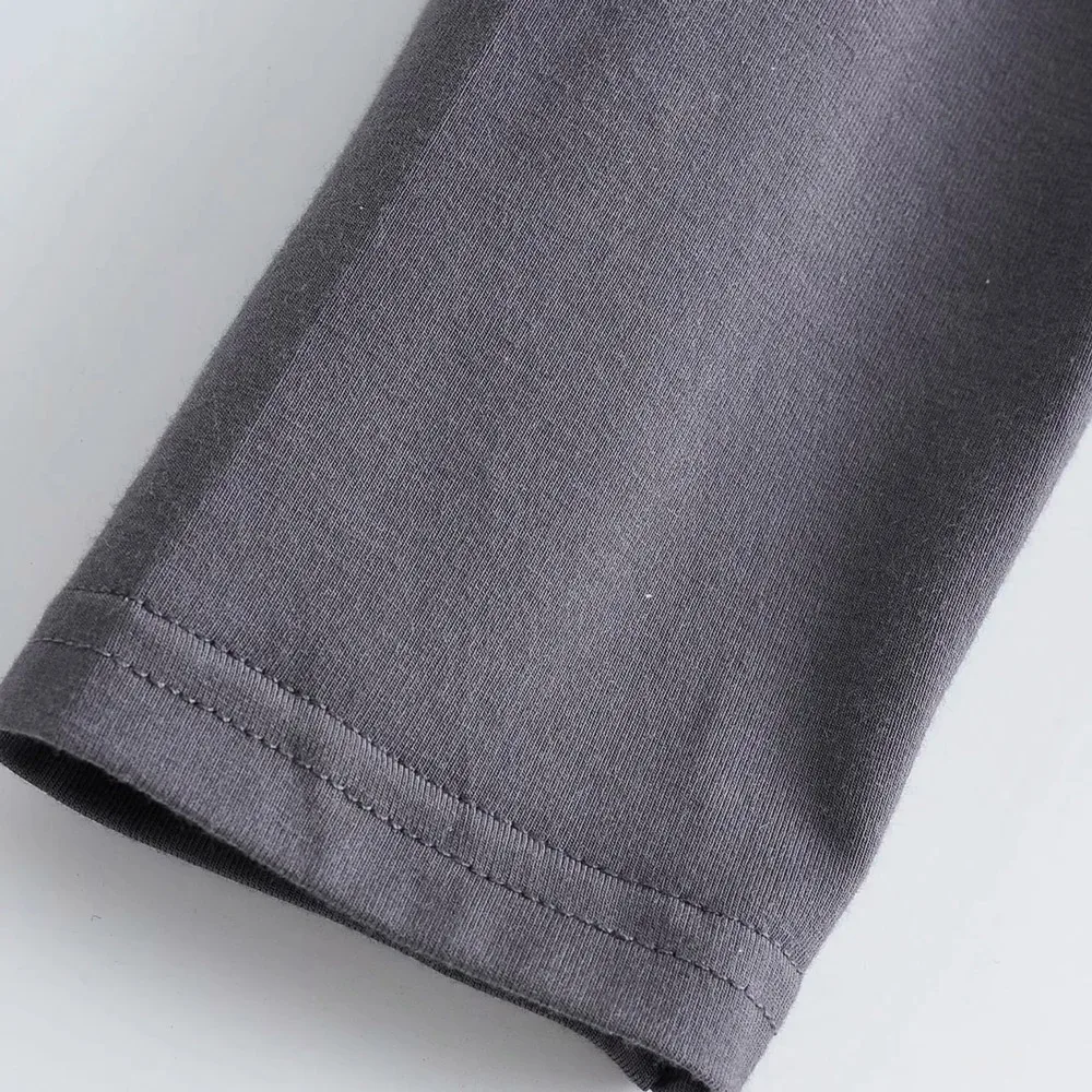 2021 Spring New Women's European American Fashion Long-sleeved T-shirt Women Slim Elastic Cropped Top Balck White Round Neck Top
2021 Spring New Women's European American Fashion Long-sleeved T-shirt Women Slim Elastic Cropped Top Balck White Round Neck Top