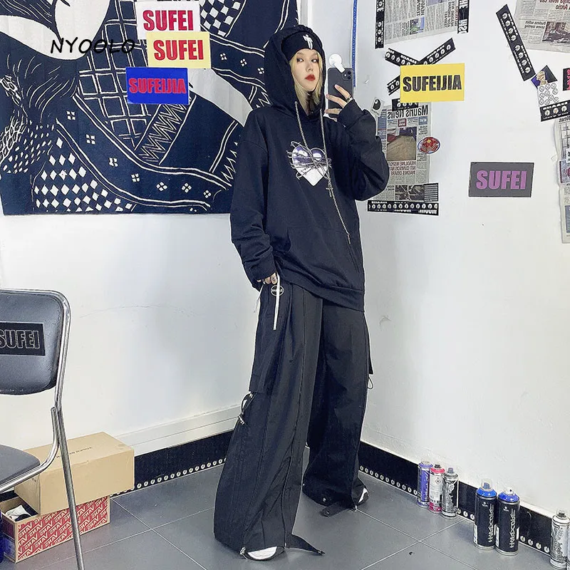 NYOOLO Harajuku design chain love print long sleeve black hoodies women Autumn streetwear hooded pullovers sweatshirt punk tops
NYOOLO Harajuku design chain love print long sleeve black hoodies women Autumn streetwear hooded pullovers sweatshirt punk tops