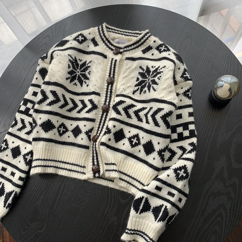 JUMO CYLY Women‘s Sweaters 2021 Korean Snowflake Diagram Sweater Cardigans Stitching Color Single Breasted Warm Jumper Thick Top
JUMO CYLY Women‘s Sweaters 2021 Korean Snowflake Diagram Sweater Cardigans Stitching Color Single Breasted Warm Jumper Thick Top