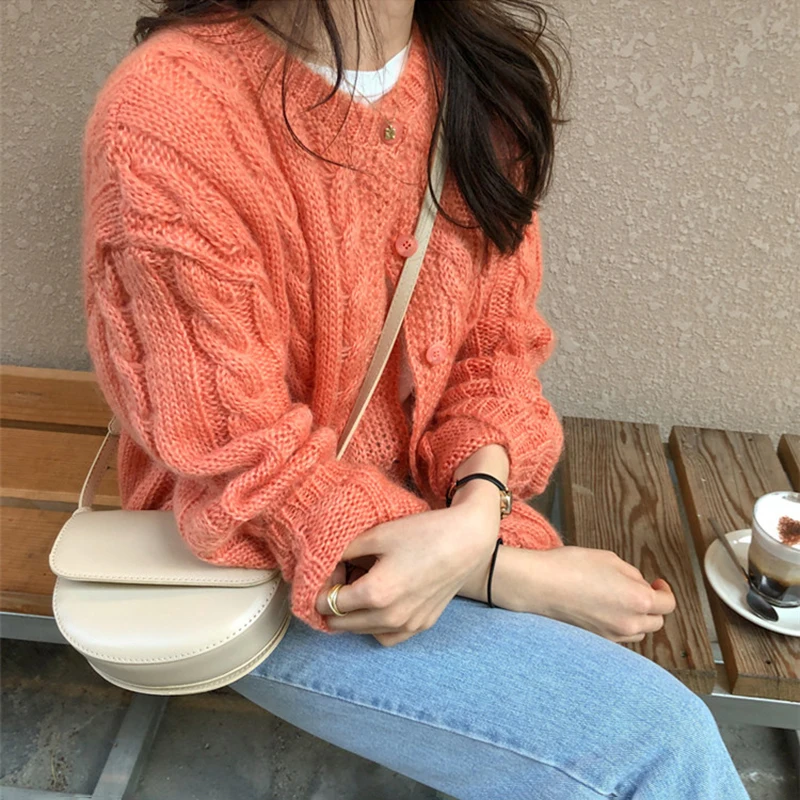 Cardigan Women Knitwear Solid Vintage V-neck Harajuku Kawaii Retro Daily Elegant Autumn Winter Single Breasted Casual W064
Cardigan Women Knitwear Solid Vintage V-neck Harajuku Kawaii Retro Daily Elegant Autumn Winter Single Breasted Casual W064