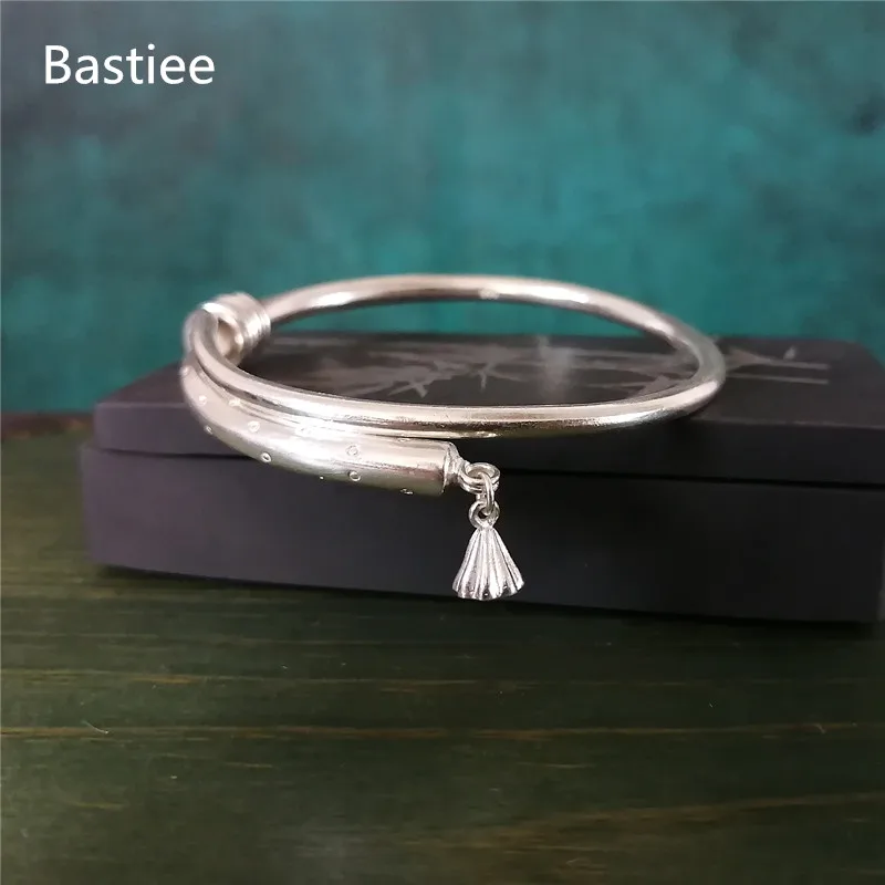 Bastiee 999 Sterling Silver Bracelet For Women Bangle Dangle Lotus Seedpod Luxury Jewelry Adjustable Size Hmong Handmade Gift
Bastiee 999 Sterling Silver Bracelet For Women Bangle Dangle Lotus Seedpod Luxury Jewelry Adjustable Size Hmong Handmade Gift