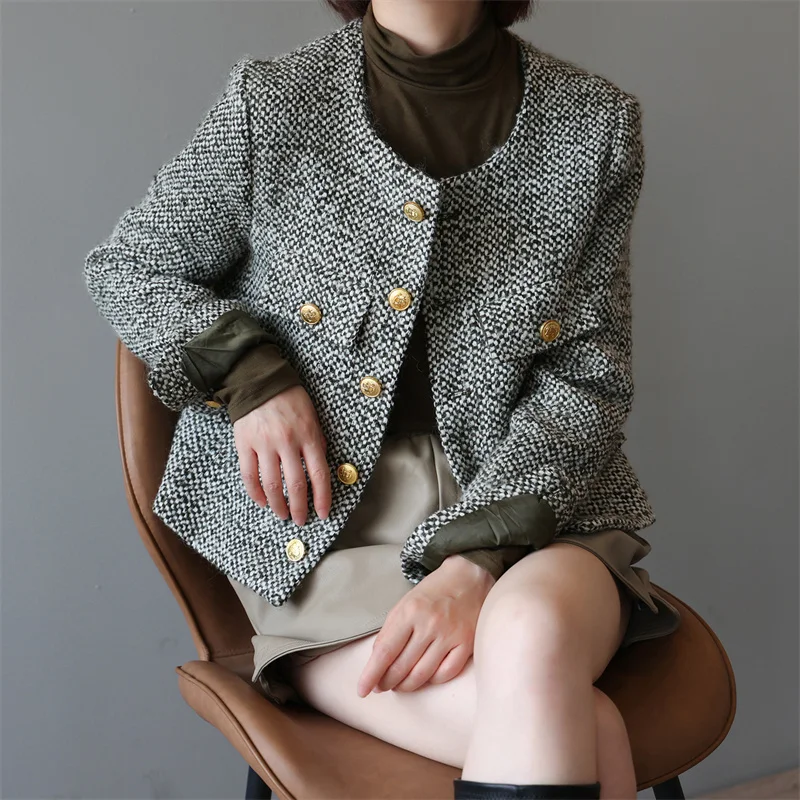 Women's O-neck jacket autumn 2021 new Korean style temperament tweed casual short cardigan top boutique clothing female K626
Women's O-neck jacket autumn 2021 new Korean style temperament tweed casual short cardigan top boutique clothing female K626