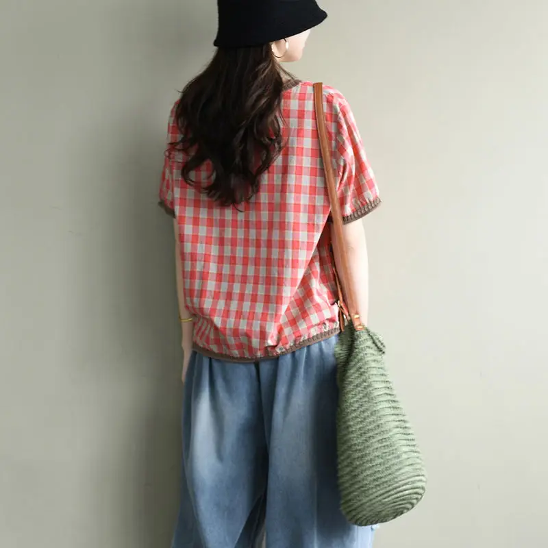 Retro Literary Lattice V-neck Short-sleeved Shirt Female Loose Loose Thin Pocket Stitching Pullover T-shirt Women Spring Summer
Retro Literary Lattice V-neck Short-sleeved Shirt Female Loose Loose Thin Pocket Stitching Pullover T-shirt Women Spring Summer