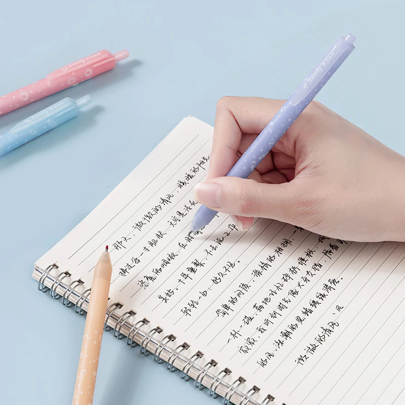 4pcs Candy Fruit Gel Pen Set Sweet Design Press Type 0.5mm Ballpoint Black Color Ink Pens Writing Stationery Office School F252 
4pcs Candy Fruit Gel Pen Set Sweet Design Press Type 0.5mm Ballpoint Black Color Ink Pens Writing Stationery Office School F252