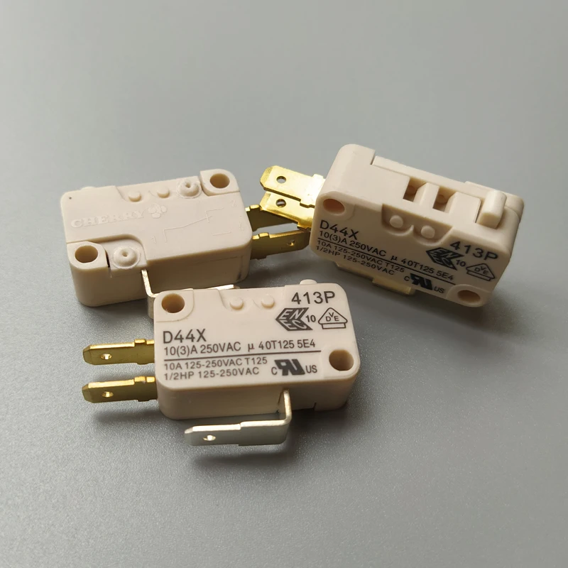1pcs Original Cherry D44X .187" Microswitches 10A 250VAC 3 Terminals Replacement Microstiches for Arcade Push Button Joystick
1pcs Original Cherry D44X .187" Microswitches 10A 250VAC 3 Terminals Replacement Microstiches for Arcade Push Button Joystick