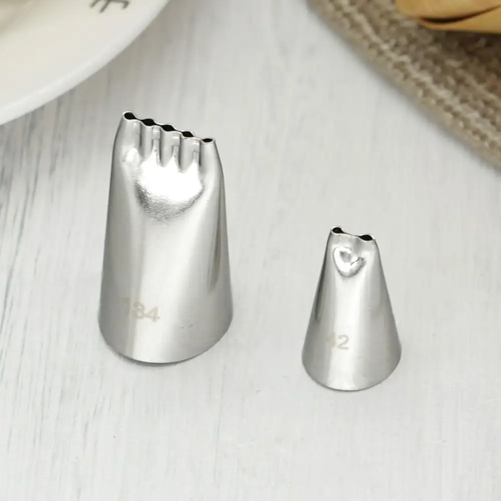 Multi-open Piping Nozzles For Pulling Parallel Lines Cake Decorating Icing Tips Pasting Music Staff Score 
Multi-open Piping Nozzles For Pulling Parallel Lines Cake Decorating Icing Tips Pasting Music Staff Score