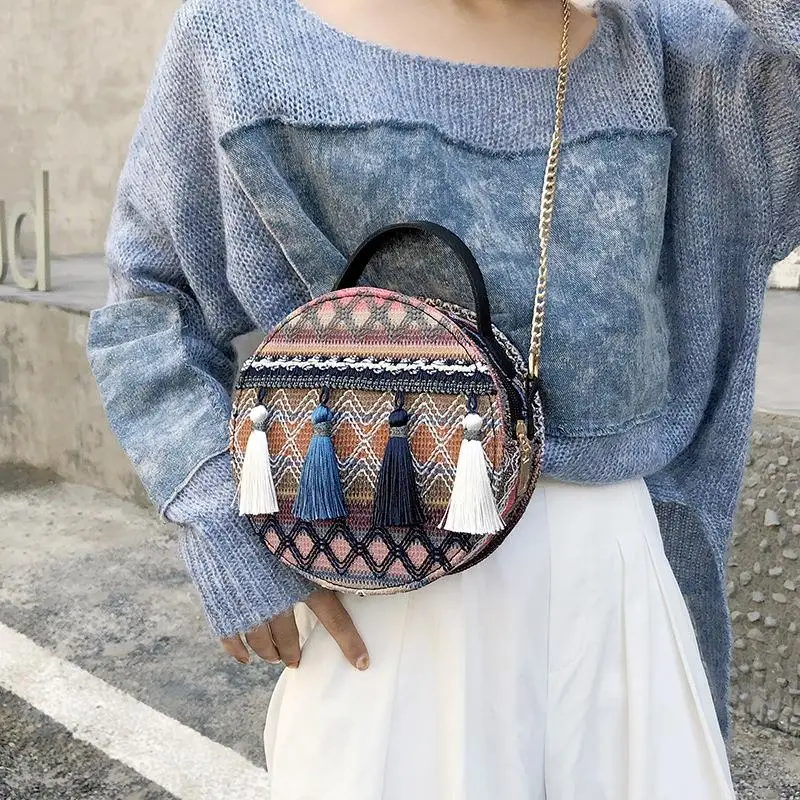 Lady 2020 New Tide Elegant Hand-made Straw Weave Shoulder Bag Women Fashion Tassels Circular Shoulder Messenger Bags
Lady 2020 New Tide Elegant Hand-made Straw Weave Shoulder Bag Women Fashion Tassels Circular Shoulder Messenger Bags