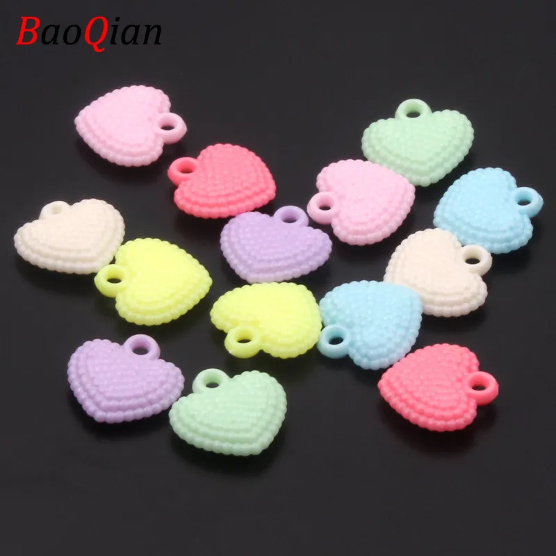 30 шт., акриловые подвески в форме сердца
30 шт., акриловые подвески в форме сердца