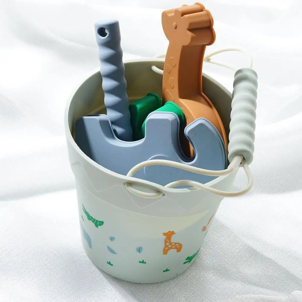 Silicone Children Beach Toys 6 Pcs Kit Baby Summer Set With Tool Toy For Kid Sandbox Game Shovel Outdoor Water Digging Sand Z3Q9
Silicone Children Beach Toys 6 Pcs Kit Baby Summer Set With Tool Toy For Kid Sandbox Game Shovel Outdoor Water Digging Sand Z3Q9