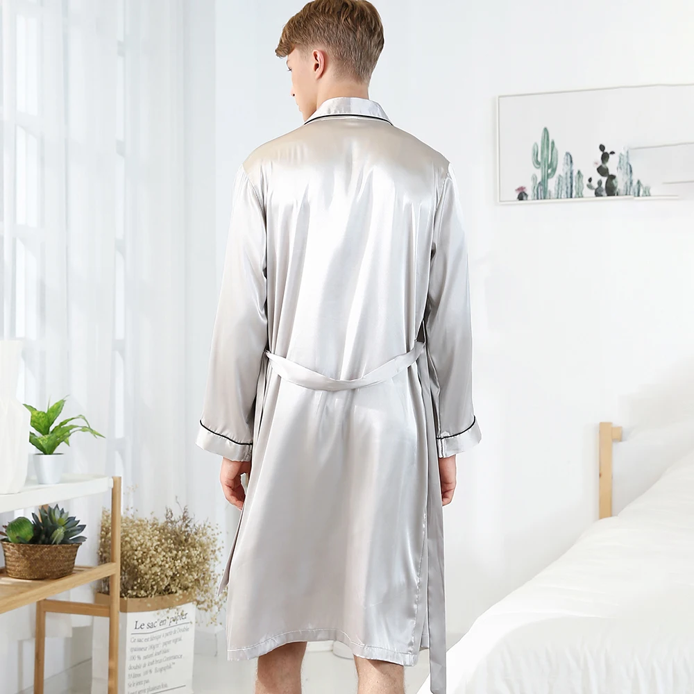 New Summer Cool Solid Ice Silk Long Sleeve Robe Men Robe With Shorts G161FS001YT
New Summer Cool Solid Ice Silk Long Sleeve Robe Men Robe With Shorts G161FS001YT