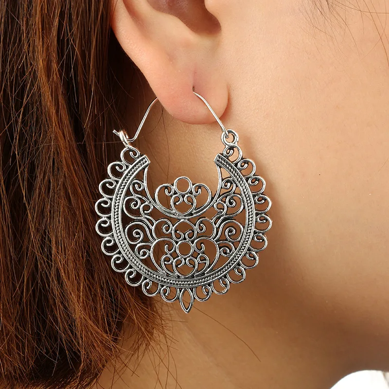 LIMARIO Vintage Antique Gold Black Silver Color Flower Metal Hoop Earrings Punk Alloy Earring Brincos for Women Jewelry
LIMARIO Vintage Antique Gold Black Silver Color Flower Metal Hoop Earrings Punk Alloy Earring Brincos for Women Jewelry