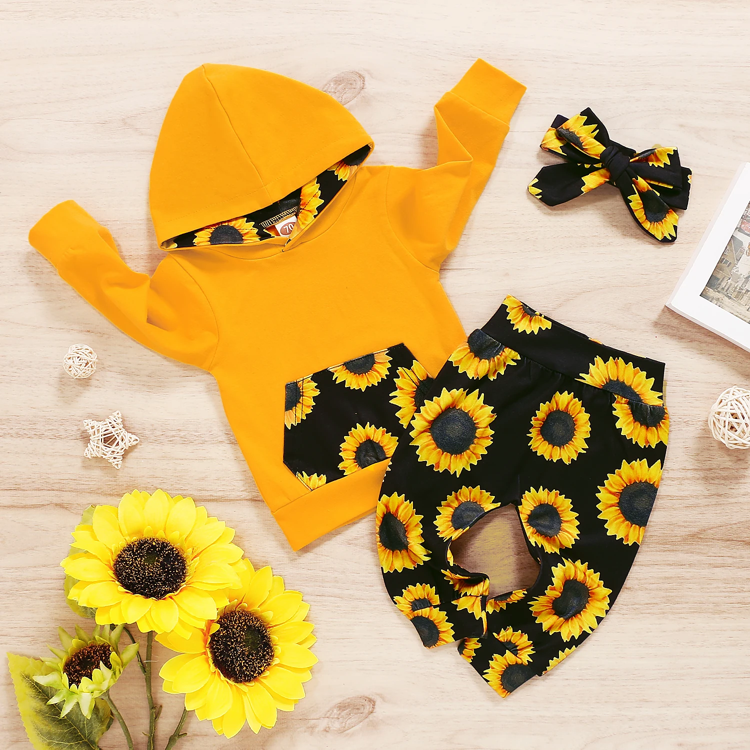 2Pcs Newborn Baby Girl Clothes Sunflower Print Long Sleeve Hooded Pullover Tops With Pocket Long Pants Headband Outfits Clothes
2Pcs Newborn Baby Girl Clothes Sunflower Print Long Sleeve Hooded Pullover Tops With Pocket Long Pants Headband Outfits Clothes