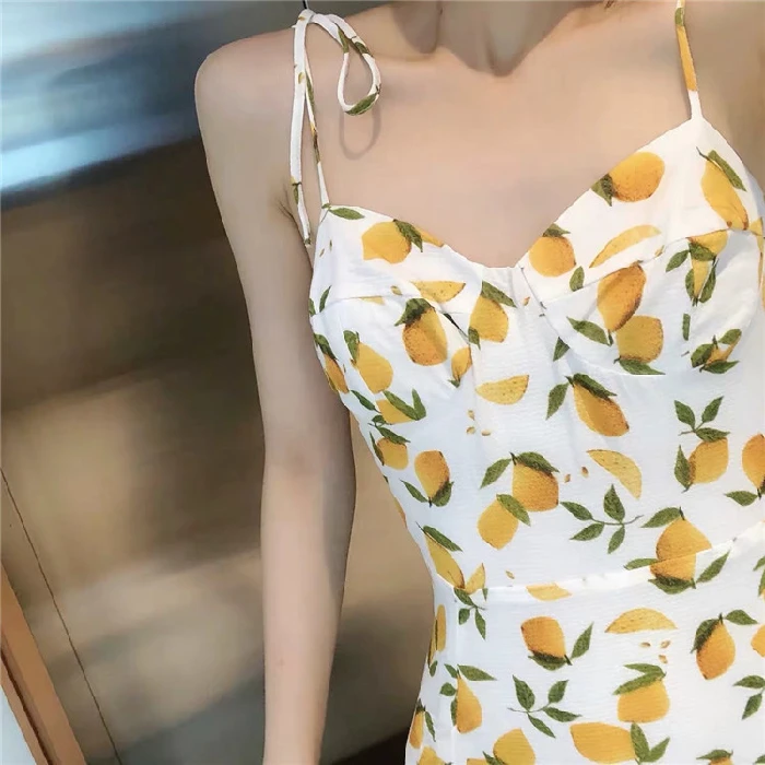 2021 summer new sling skirt female careful machine temperament waist side slit mid-length holiday dress
2021 summer new sling skirt female careful machine temperament waist side slit mid-length holiday dress