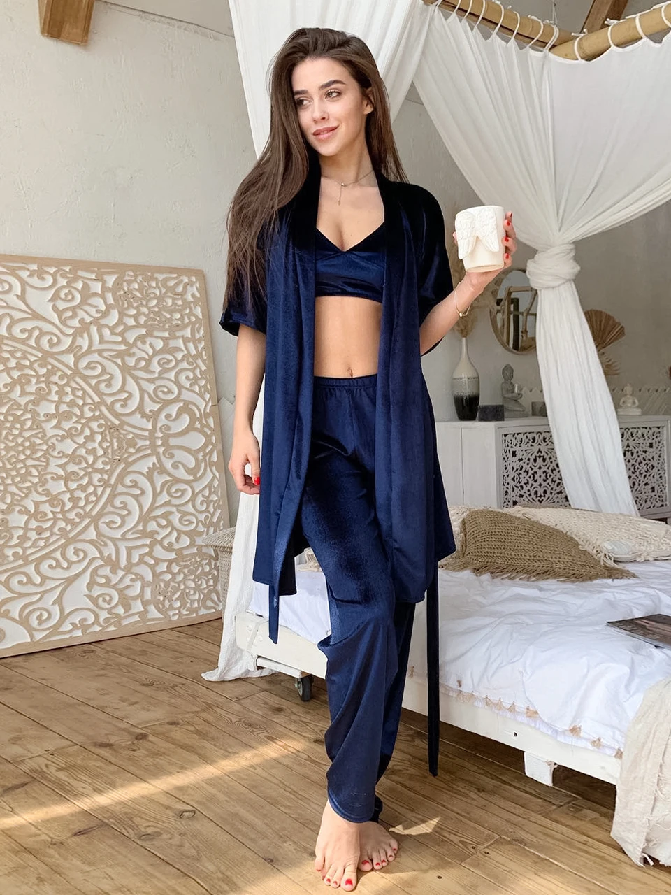 Tulin Fashion Autumn Women's Pajamas Velour Sleepwear Robes Women Pajama Cut Bra Set Woman 3 Pieces Crop Tops Home Trouser Suits
Tulin Fashion Autumn Women's Pajamas Velour Sleepwear Robes Women Pajama Cut Bra Set Woman 3 Pieces Crop Tops Home Trouser Suits