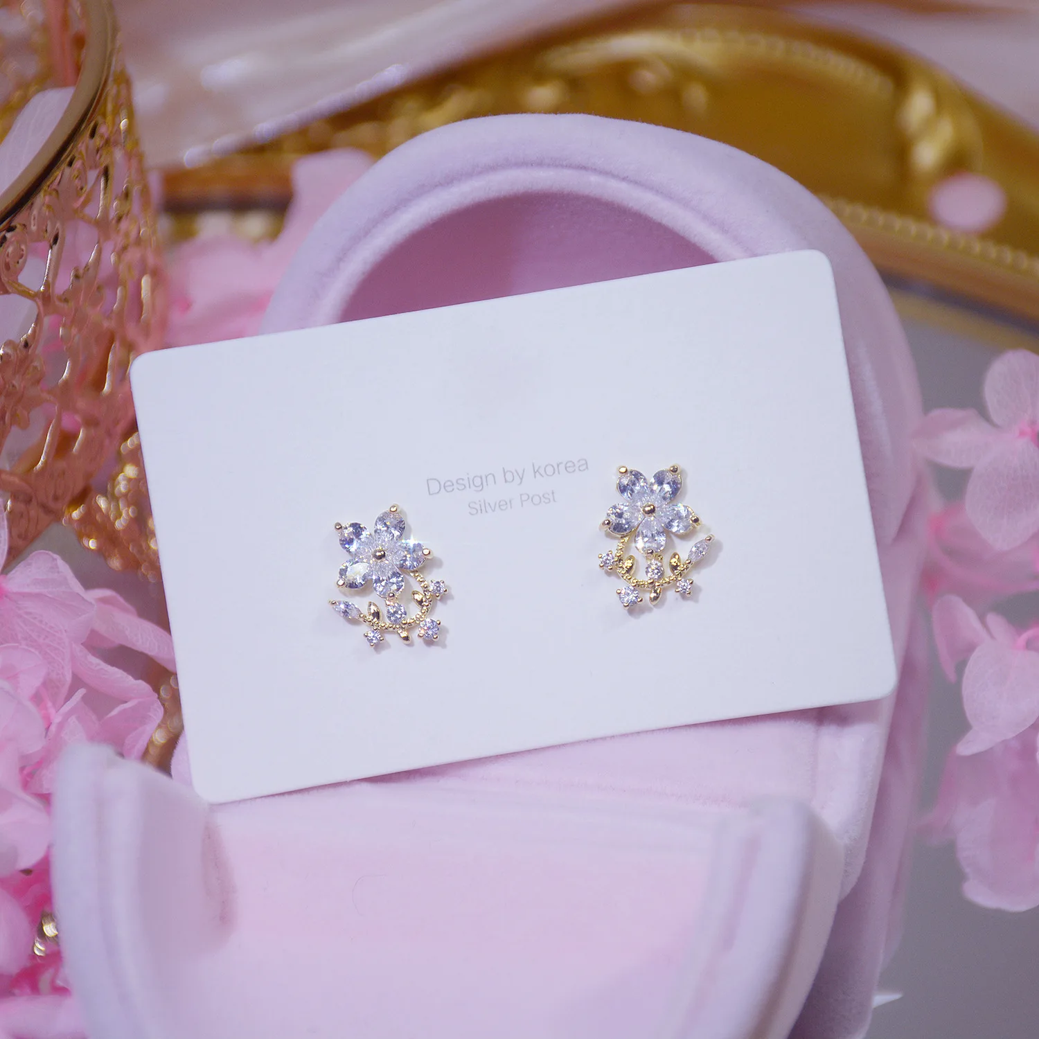 Luxury 14K Real Gold S925 Silver Needle Delicate Leaf Flower Stud Earrings for Women Cubic Zircon ZC Earrings Girl gift
Luxury 14K Real Gold S925 Silver Needle Delicate Leaf Flower Stud Earrings for Women Cubic Zircon ZC Earrings Girl gift