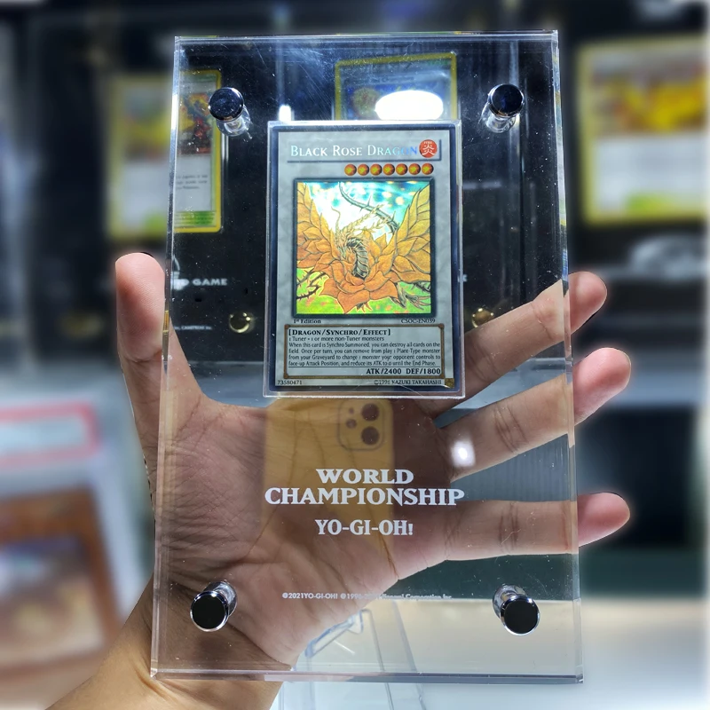 Yugioh карта кирпичная рамка для карт синие глаза белый дракон GHR Золотой держатель для карт настольные игрушки для детей Рождественский подар...
Yugioh карта кирпичная рамка для карт синие глаза белый дракон GHR Золотой держатель для карт настольные игрушки для детей Рождественский подар...