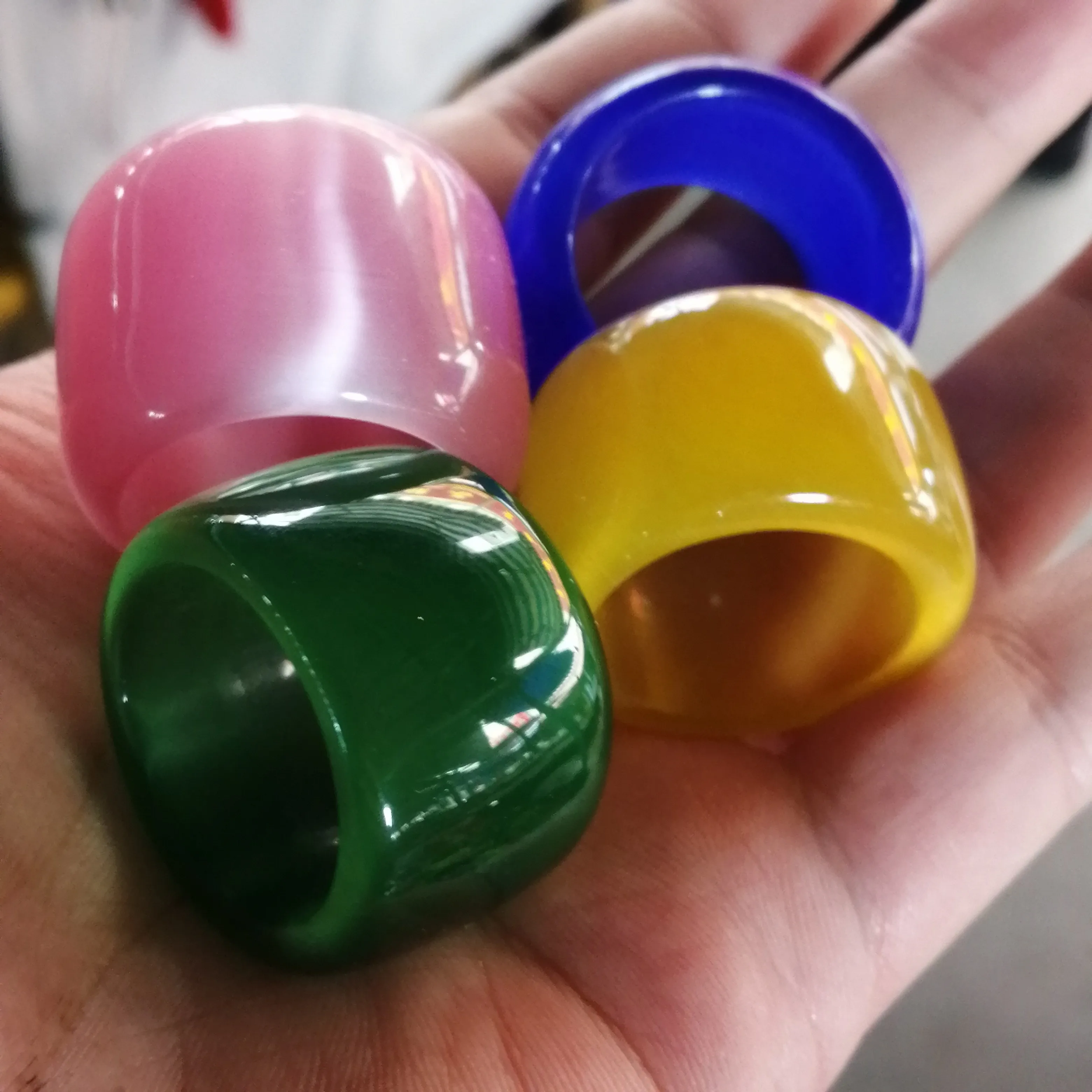 Красочные кольца кошачий глаз для мужчин и женщин, Исцеляющие натуральные опалы, зеленые, синие, желтые, розовые, с натуральным камнем кошач... 
Красочные кольца кошачий глаз для мужчин и женщин, Исцеляющие натуральные опалы, зеленые, синие, желтые, розовые, с натуральным камнем кошач...