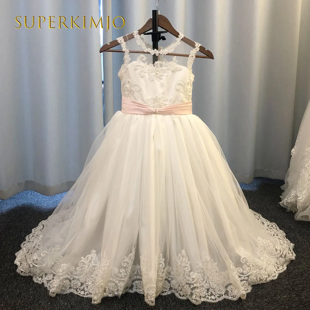 SuperKimJo Robe Mariage Enfant Fille White Flower Girl Dresses for Weddings Lace Applique Girls Dress Robe Ceremonie Fille
SuperKimJo Robe Mariage Enfant Fille White Flower Girl Dresses for Weddings Lace Applique Girls Dress Robe Ceremonie Fille