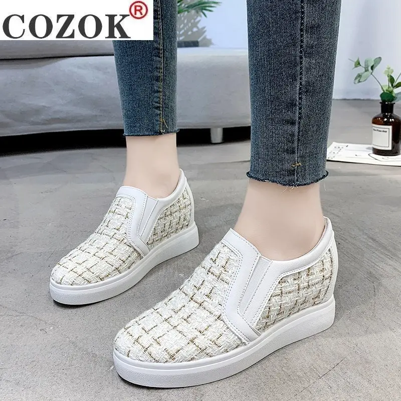 Spring New Wedge Heel Women Casual Shoes 2021 Fashion Comfortable Walking Women Sneaker Thick-soled Vulcanized Women Shoes
Spring New Wedge Heel Women Casual Shoes 2021 Fashion Comfortable Walking Women Sneaker Thick-soled Vulcanized Women Shoes